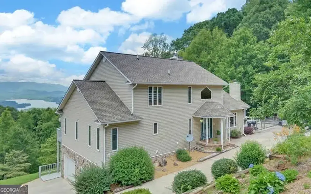 880 Locust Trail, Hiawassee