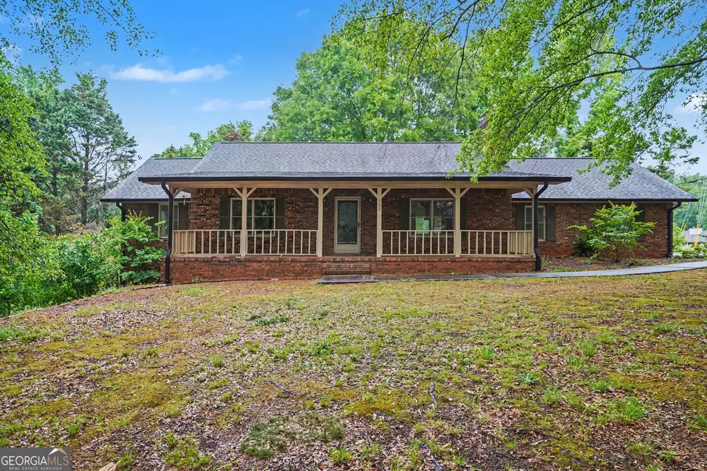 582 Highway 81 W, McDonough