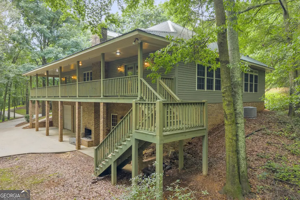 830 Carrie Craft Road, Bowersville