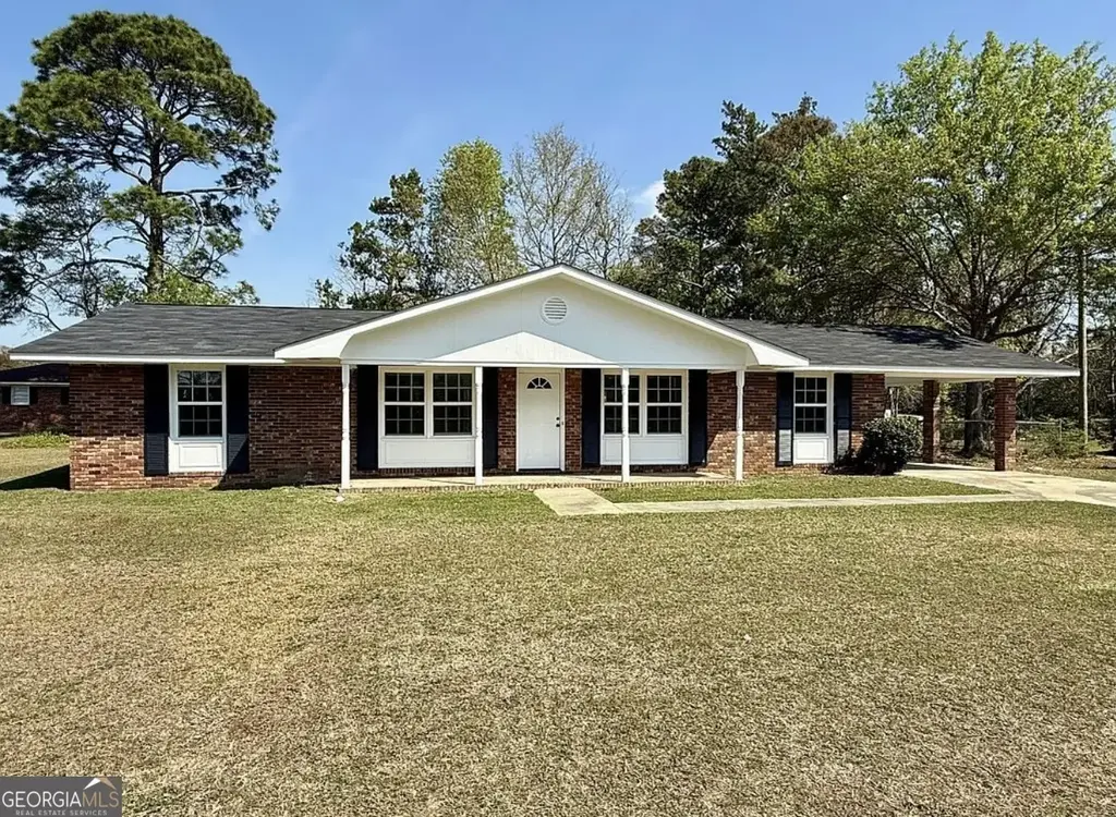 1700 N Maple Drive, Vidalia