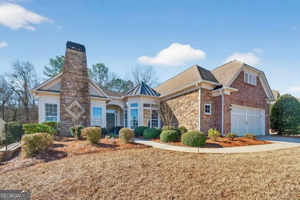 1090 Water Front Road, Greensboro