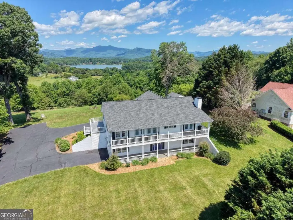 2112 J V Ledford Road, Young Harris