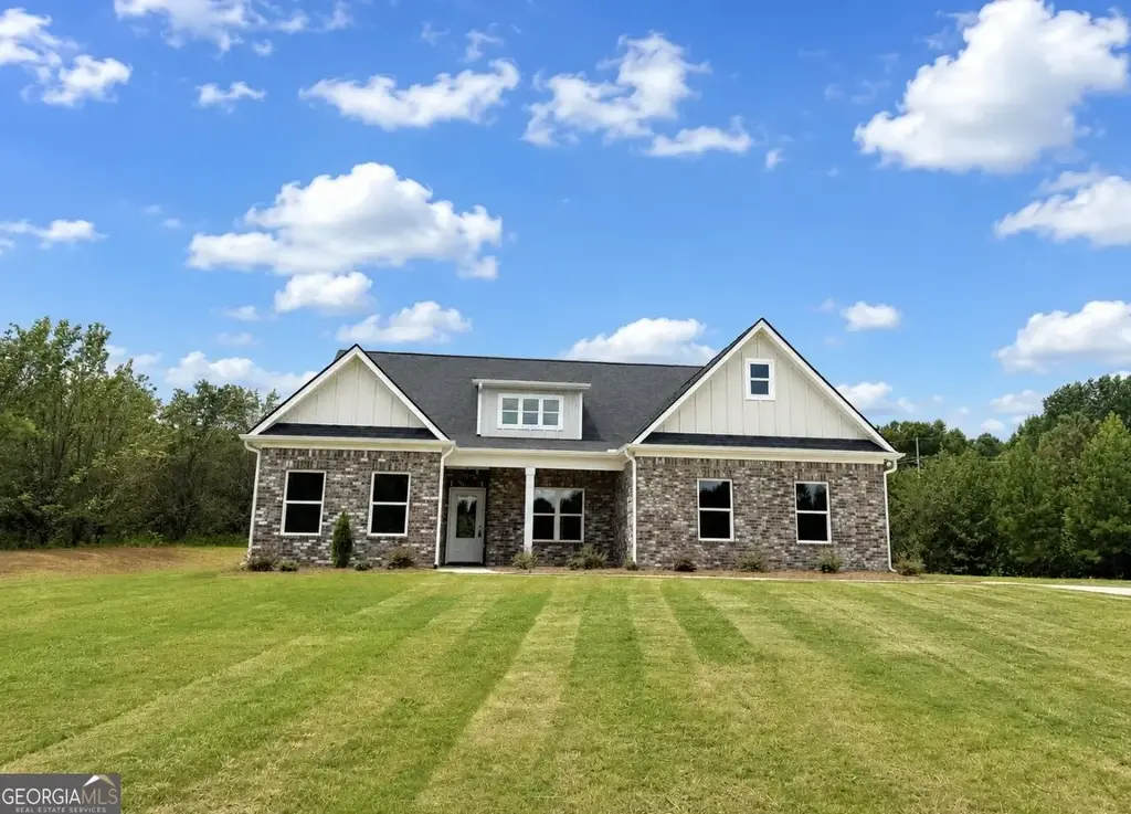 1319 Sycamore Circle, Griffin
