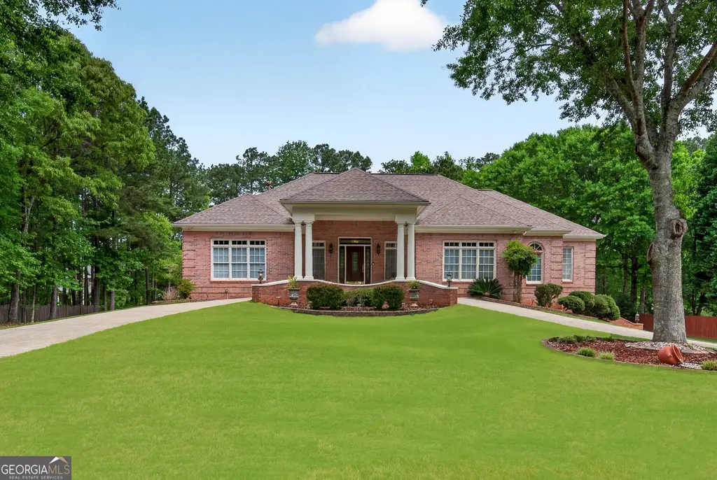 105 Wellborn Road, Peachtree City