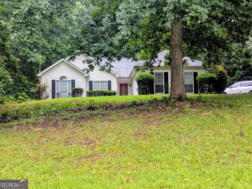 35 Paces Landing Lane, Newnan