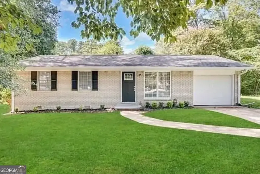2893 Bradmoor Court, Decatur