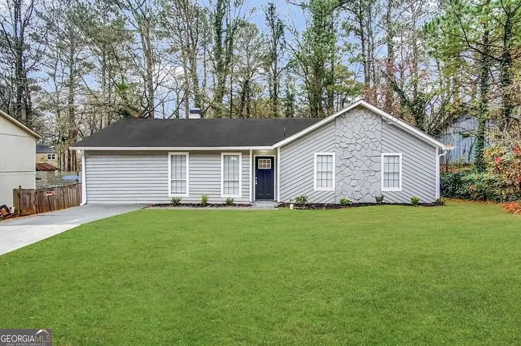 4751 White Oak Path, Stone Mountain