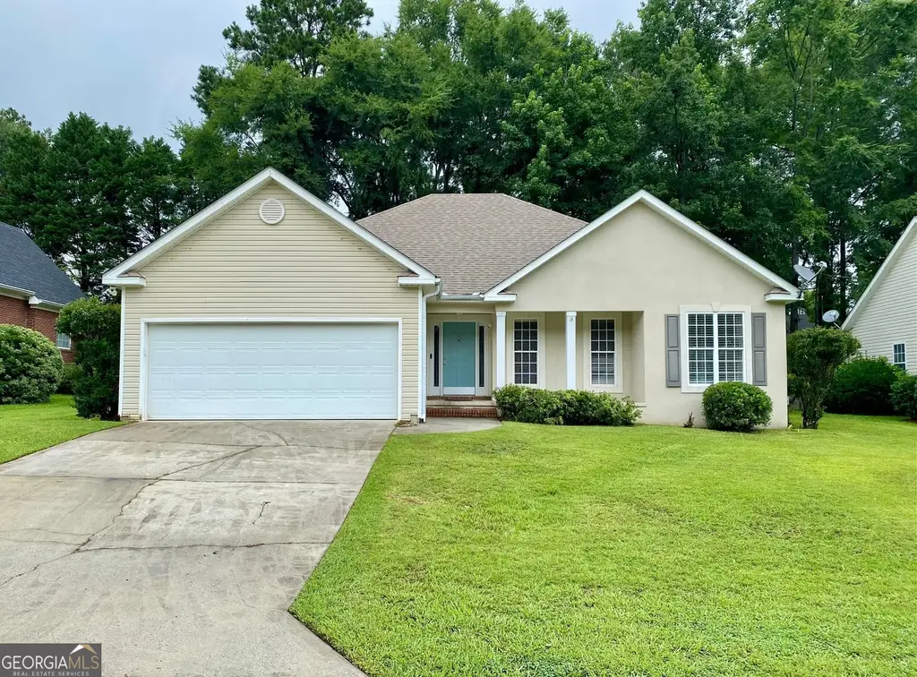 525 Sugarloaf Drive, Macon