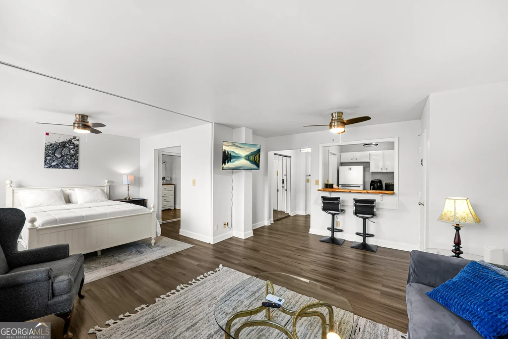 215 Piedmont Avenue Ne Apt 305, Atlanta