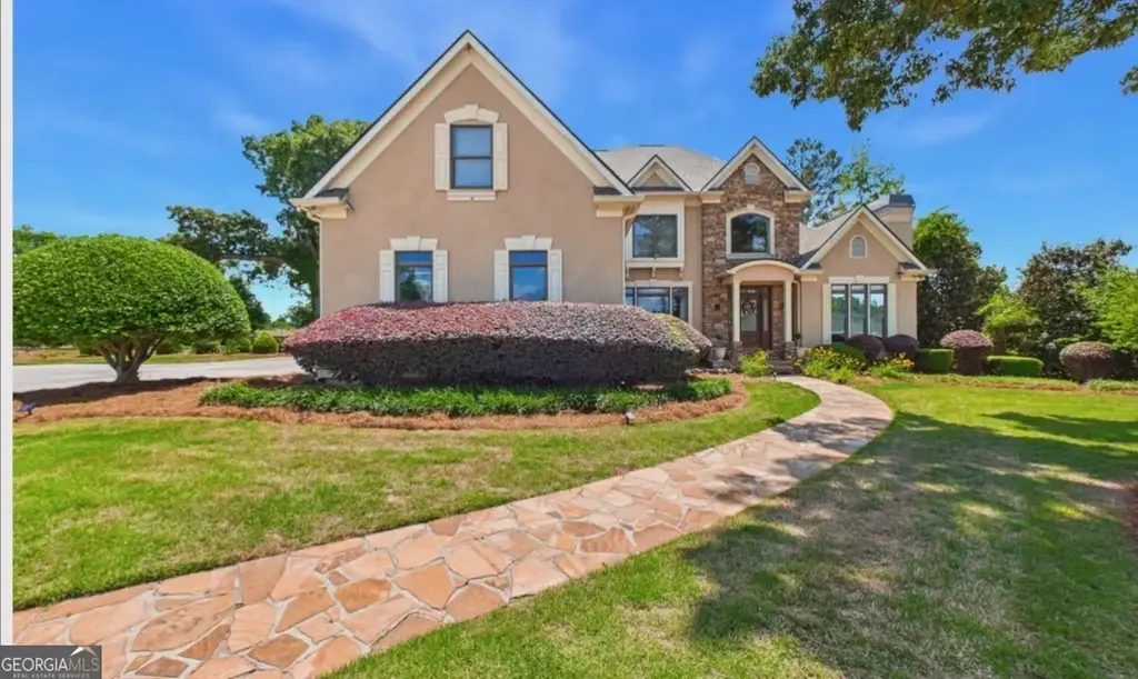 240 Fairways Drive, Warner Robins