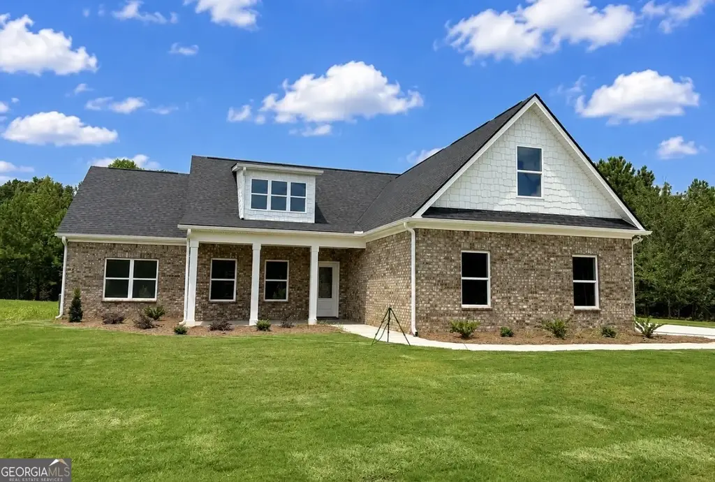 1320 Sycamore Circle, Griffin