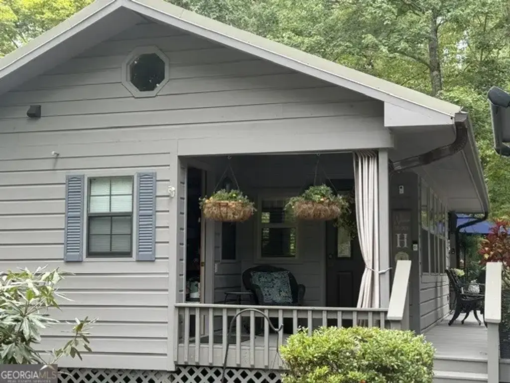 531 Hidden Valley Road, Cleveland