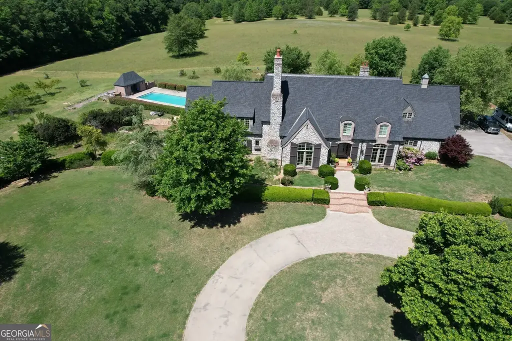 1298 Ray Weaver Road, Canon
