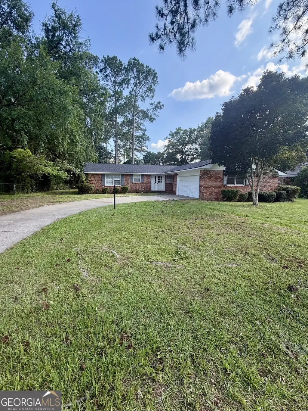 1100 Pineneedle Drive, Perry