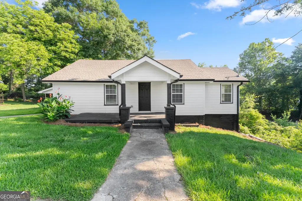 239 E Currahee Street, Toccoa