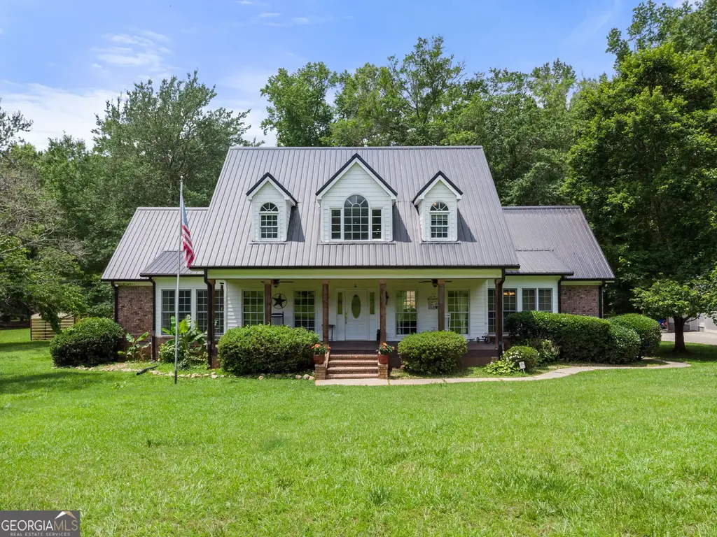 1228 J D Walton Road, Newnan