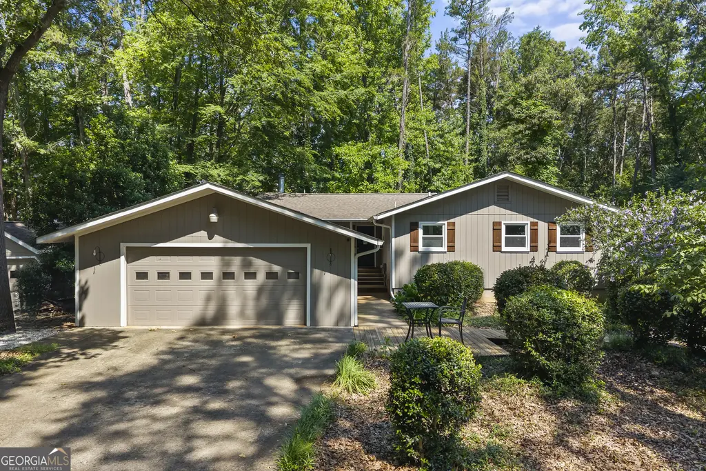 244 Lake View Court, Lavonia