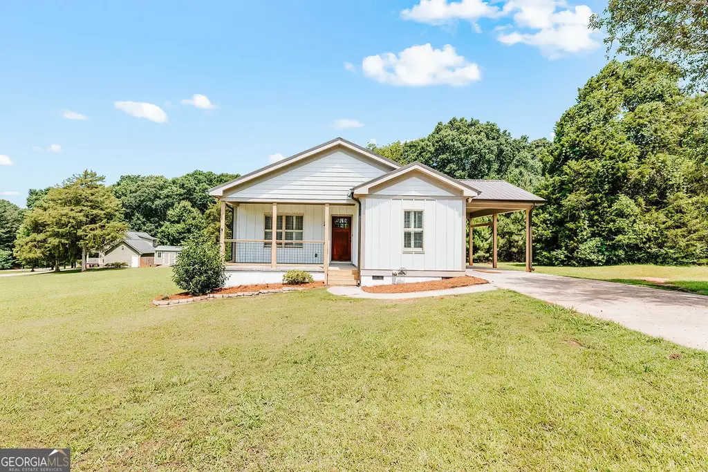 1445 N Forest Avenue, Hartwell