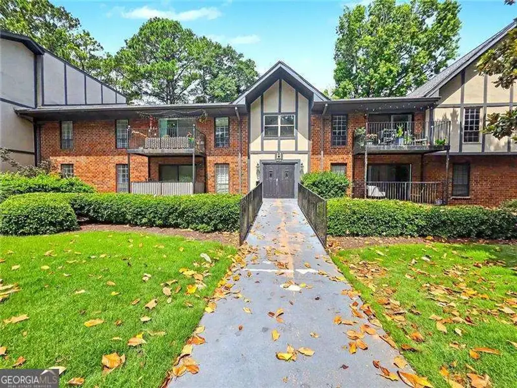 6851 Roswell Road H33, Atlanta