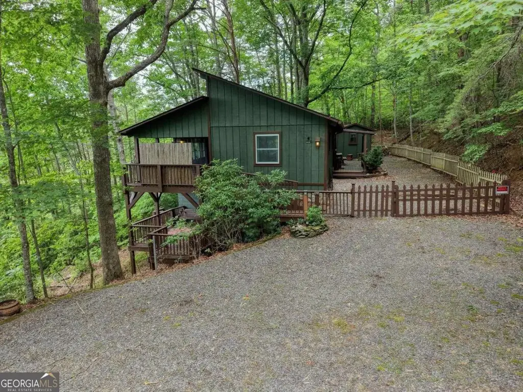 664 High Ridge Road, Murphy