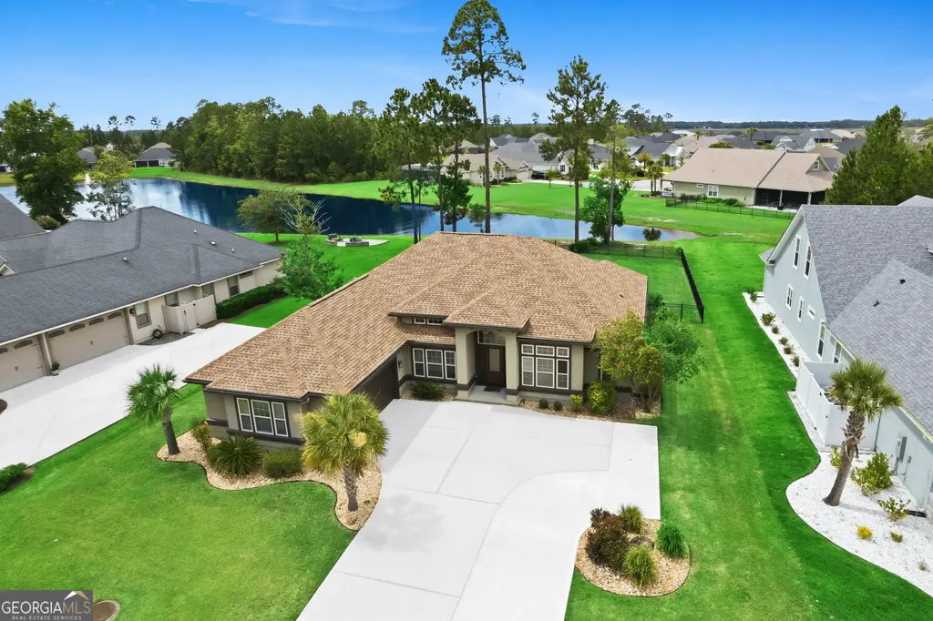 214 Fiddlers Cove Drive, Kingsland