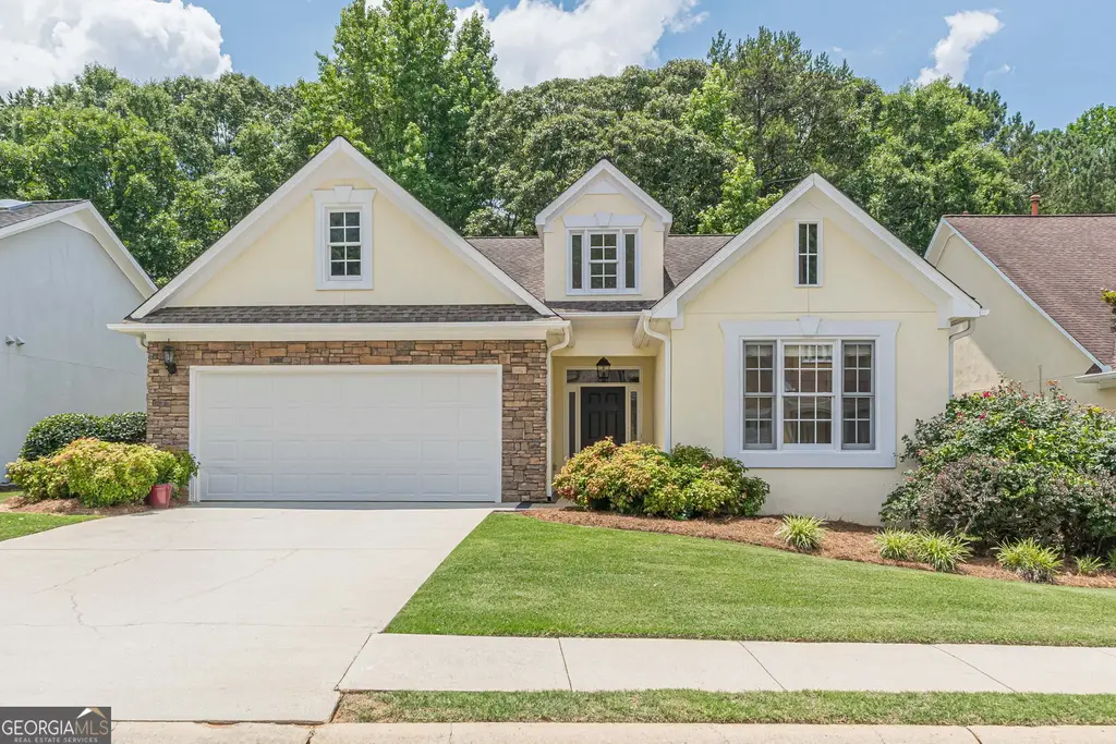 180 Innisbrook Way, Fayetteville