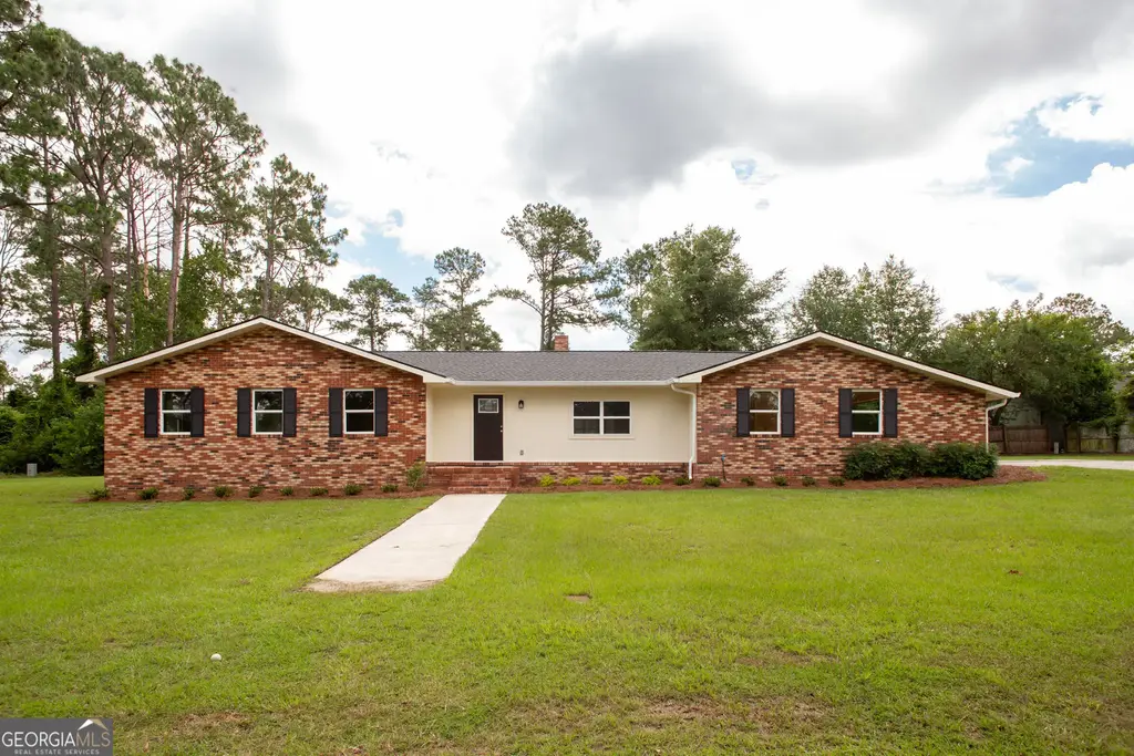 2608 Winchester Road, Waycross
