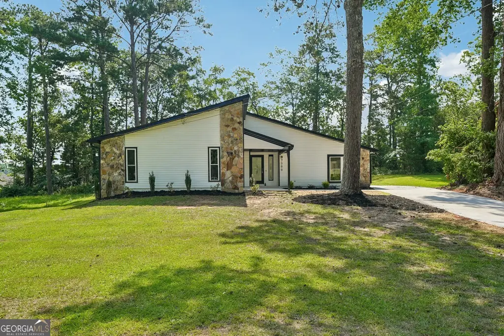 7300 Buck Creek Drive, Fairburn