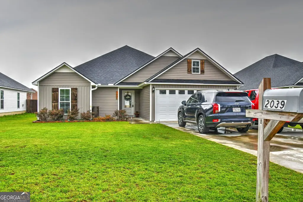 2039 Meadow Cove Drive, Valdosta