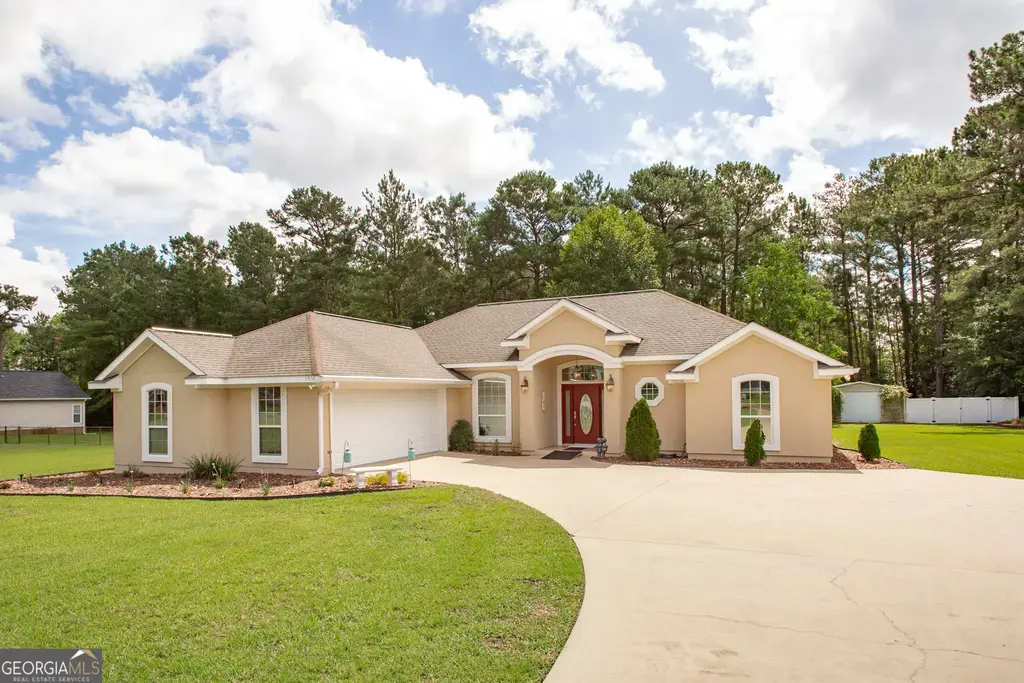 2506 Lejuene Road, Waycross