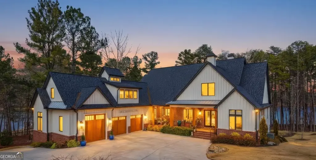 1198 N Edgewater Trail, Toccoa