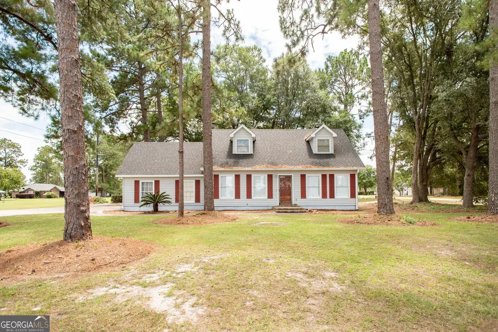 4484 Central Avenue, Waycross