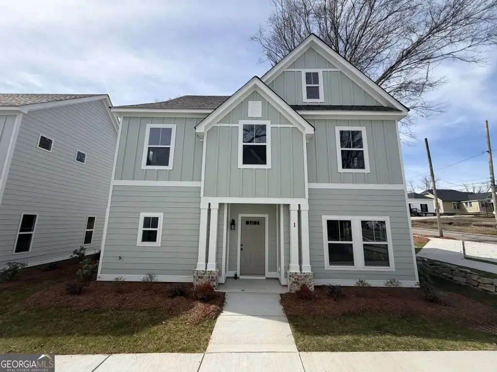 405 Broome Street Unit 1, LaGrange