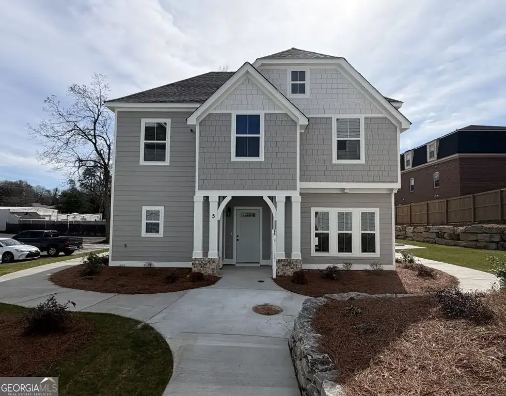405 Broome Street Unit 4, LaGrange