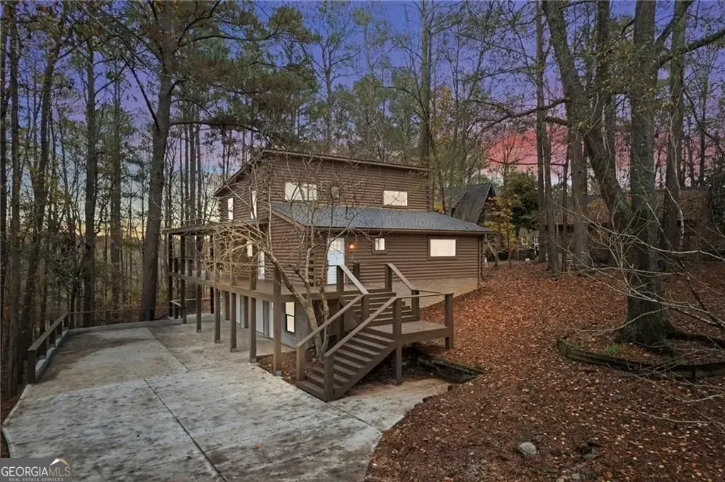155 Indian Bend Drive, Lagrange