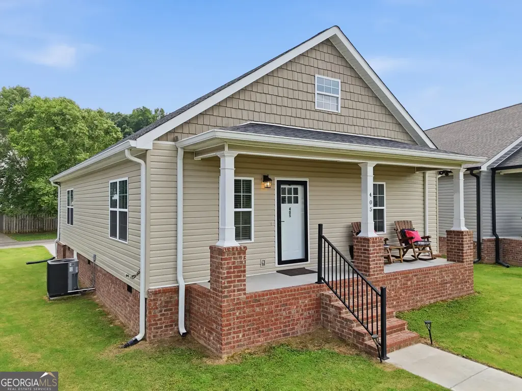 405 Coahulla Creek Drive, Dalton