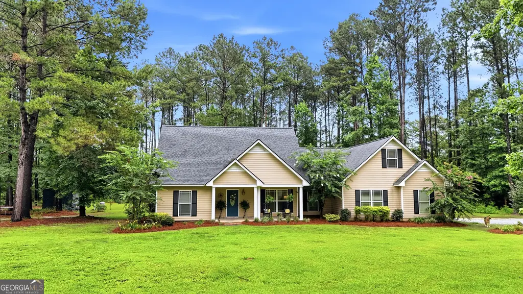 8740 Coffee Road, Hahira