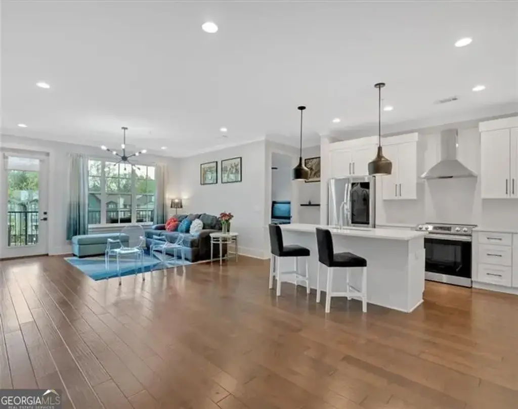 6890 Peachtree Dunwoody Road 303, Atlanta