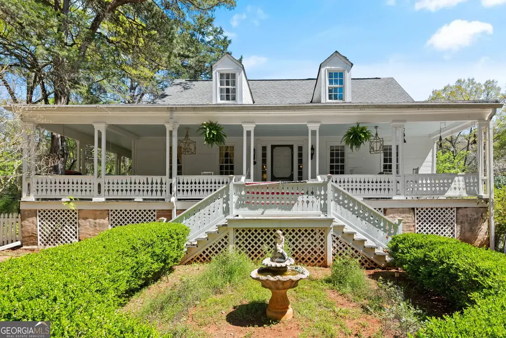6 Thompson Lane, Thomaston