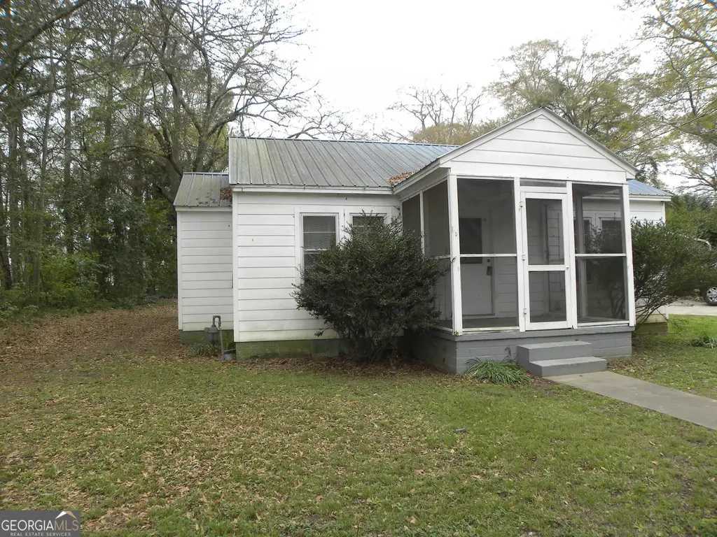113 Maple Street, Hartwell