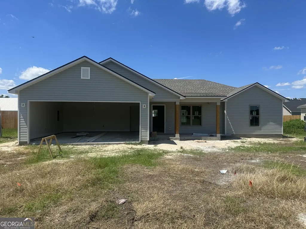 75 Cypress Street, Ray City