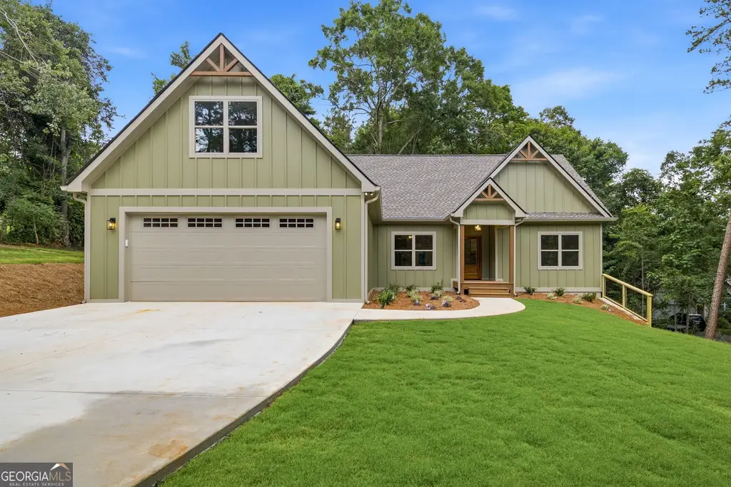 238 Singing Hills Drive, Clarkesville