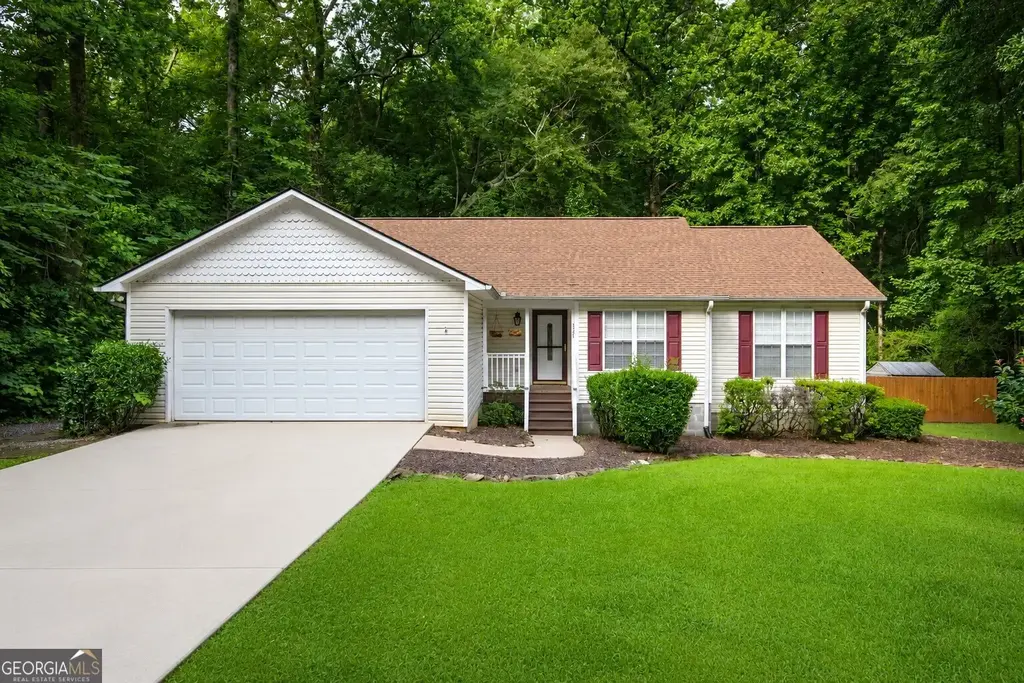 320 River Chase Drive, Athens