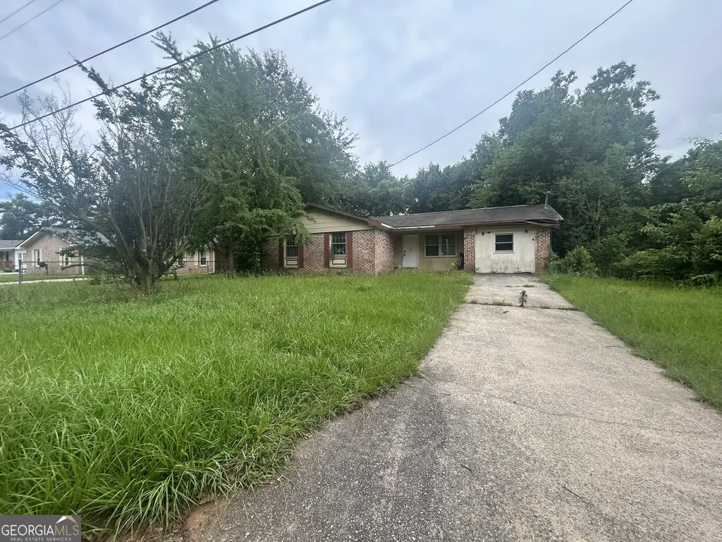 113 Scarborough Road, Centerville
