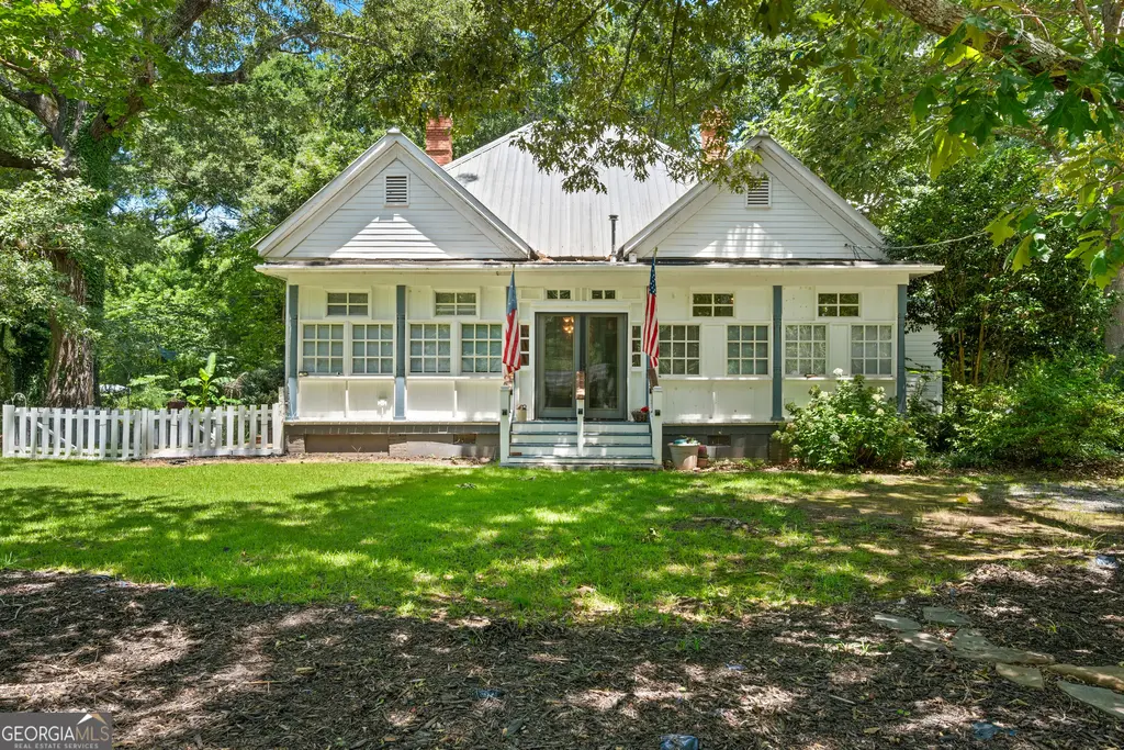 107 Sixth Avenue, Mansfield