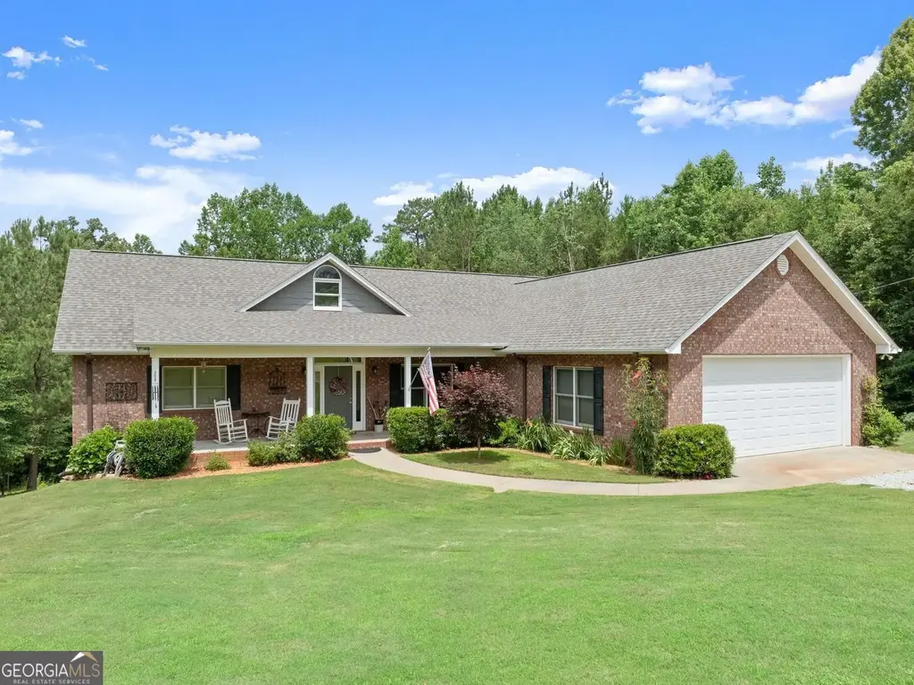 1020 Easy Street, Toccoa