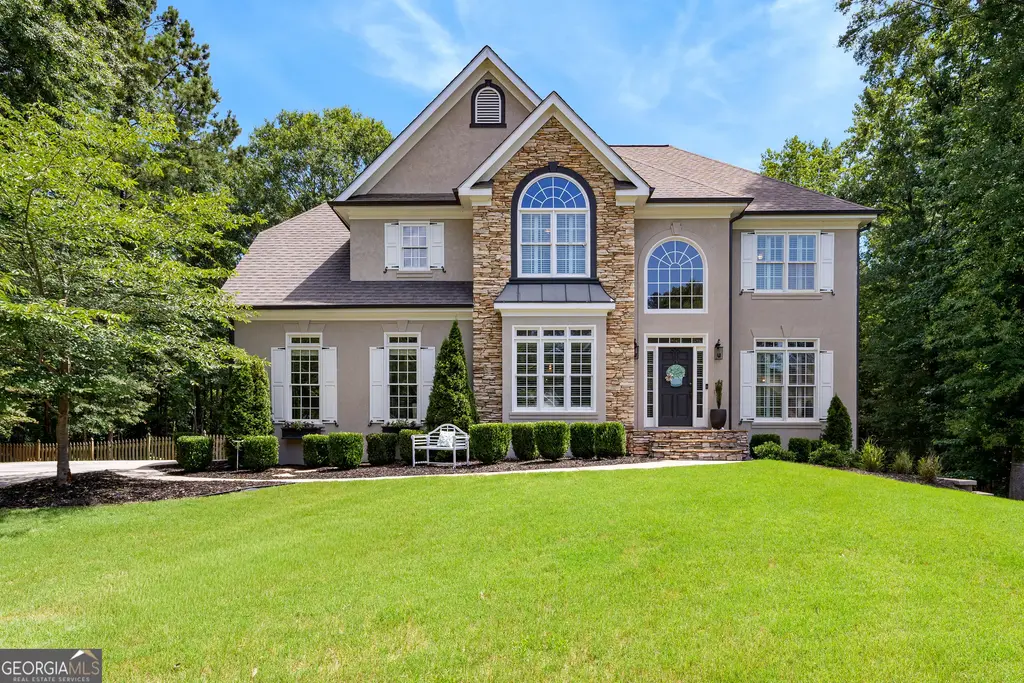 205 Knollwood Court, Peachtree City