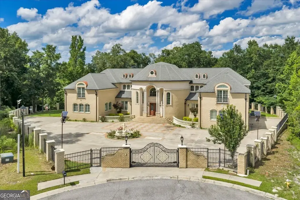 505 Bellerive Court, Macon
