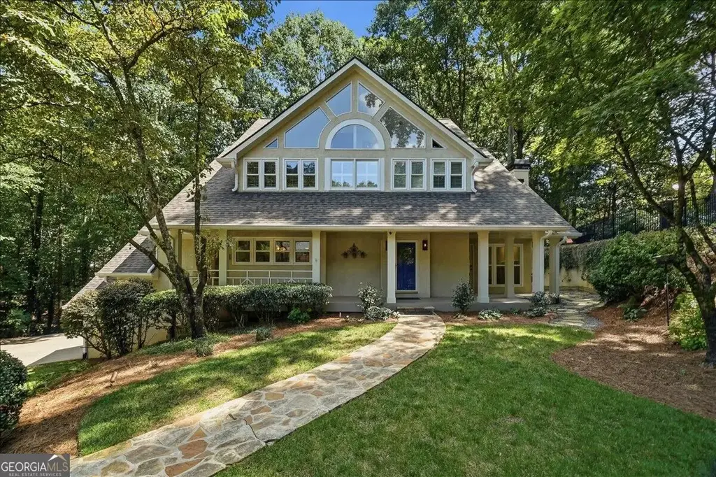 310 Woodlake Court, Alpharetta