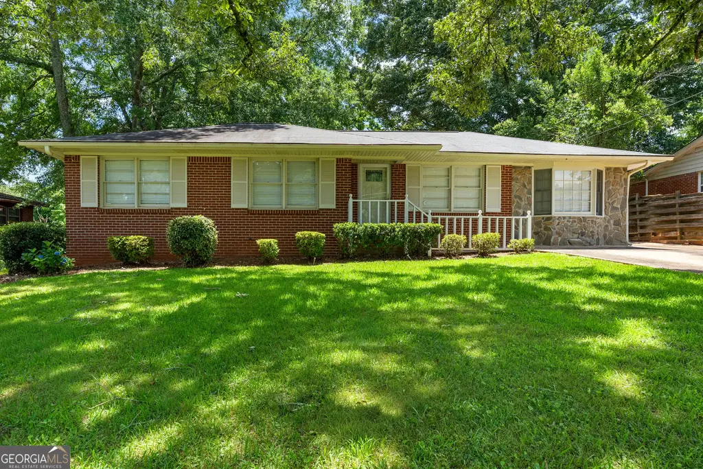 1732 E Mercer Drive, Griffin